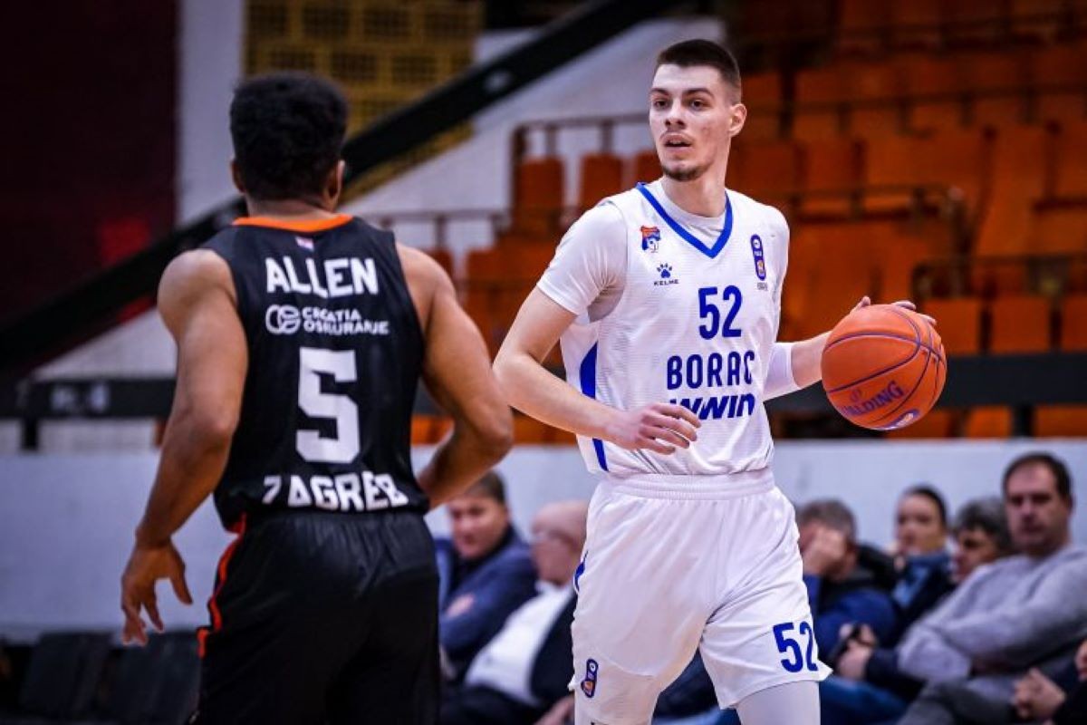 Borac kući pjevajući, Široki pao nakon drame