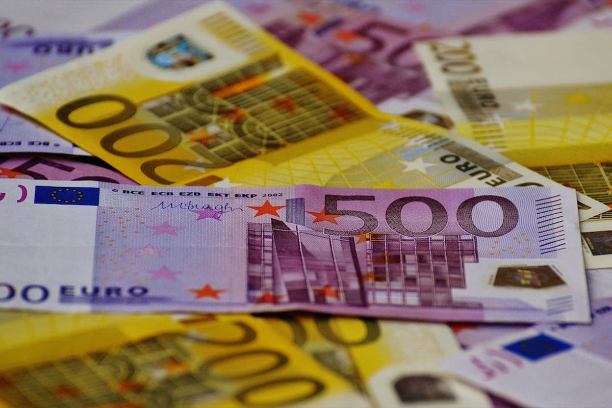 Policija nudi 23.000 evra za pomoć u hapšenju napadača