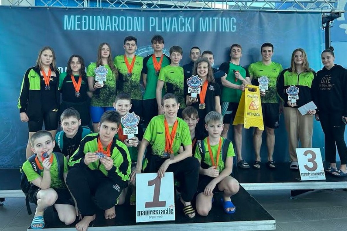 Dominacija PK Sport time: Na "Otoci" isplivali preko 100 medalja
