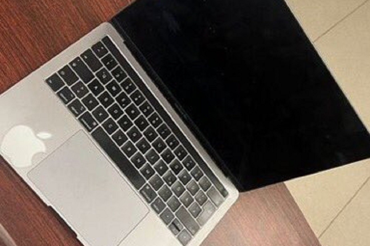 Posljednji MacBook Pro sa CD drajvom je sada i zvanično zastario