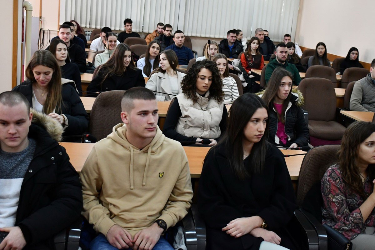 Gradiška: Za stipendije 220.000 KM