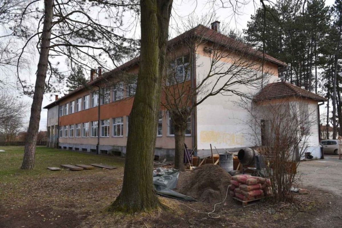 Počela rekonstrukcija škole u Suvom Polju