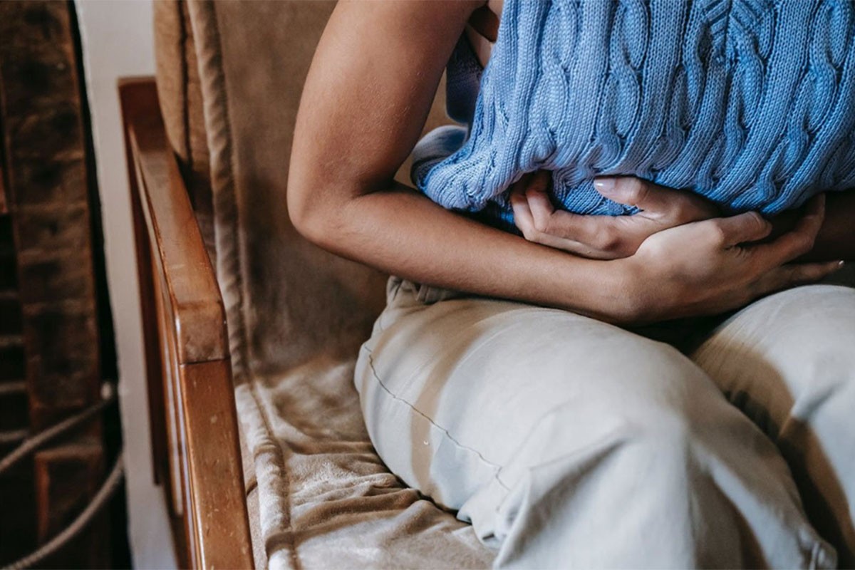 Na šta ukazuju bolovi u stomaku nakon menstruacije