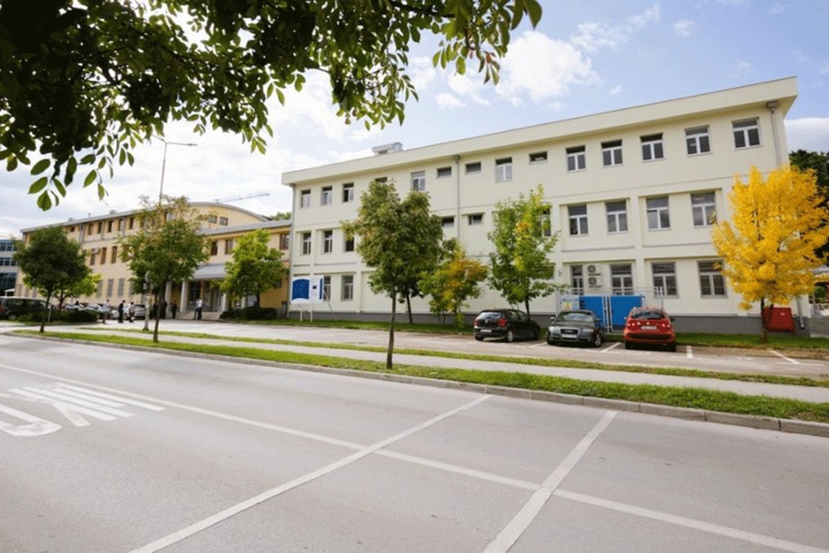 "Ubiću te, žedan sam tvoje krvi": Starac optužen da je prijetio supruzi