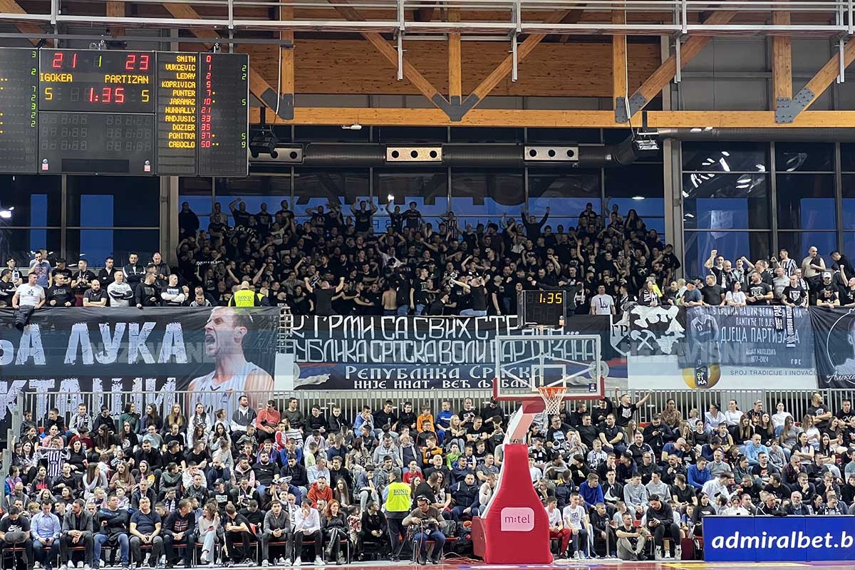 U Laktašima odjekuje crno-bijela melodija (VIDEO)
