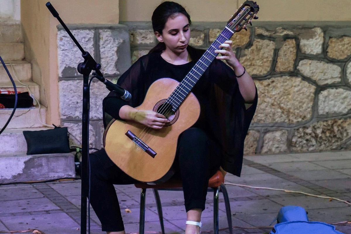 Tea Stanković pokreće Školu gitare u rodnoj Derventi