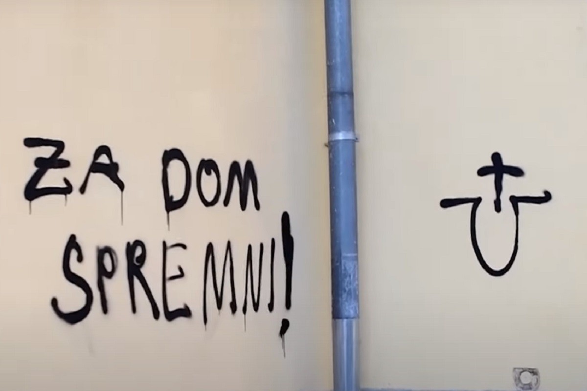 Ustaški grafiti ispred pravoslavnog groblja