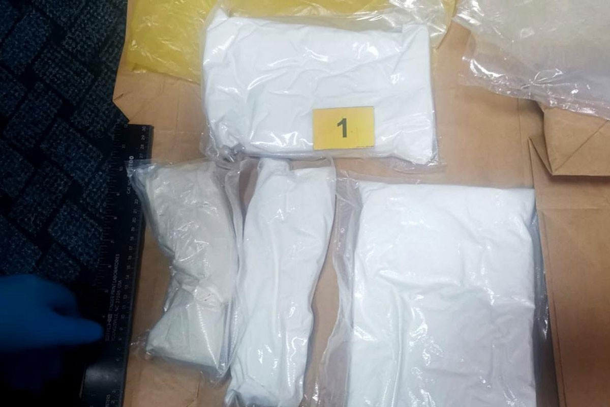 Tražen zbog krađe i razbojništva pa mu pronašli tri kilograma droge