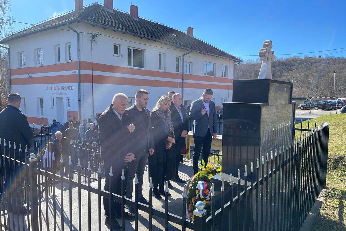 Parastos u Banjaluci: Moramo njegovati kulturu sjećanja na poginule borce