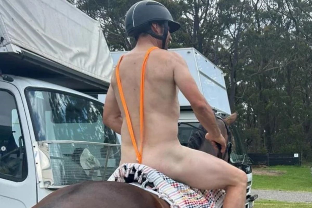 Slavni olimpijac se skinuo u mankini, upitan mu odlazak u Pariz