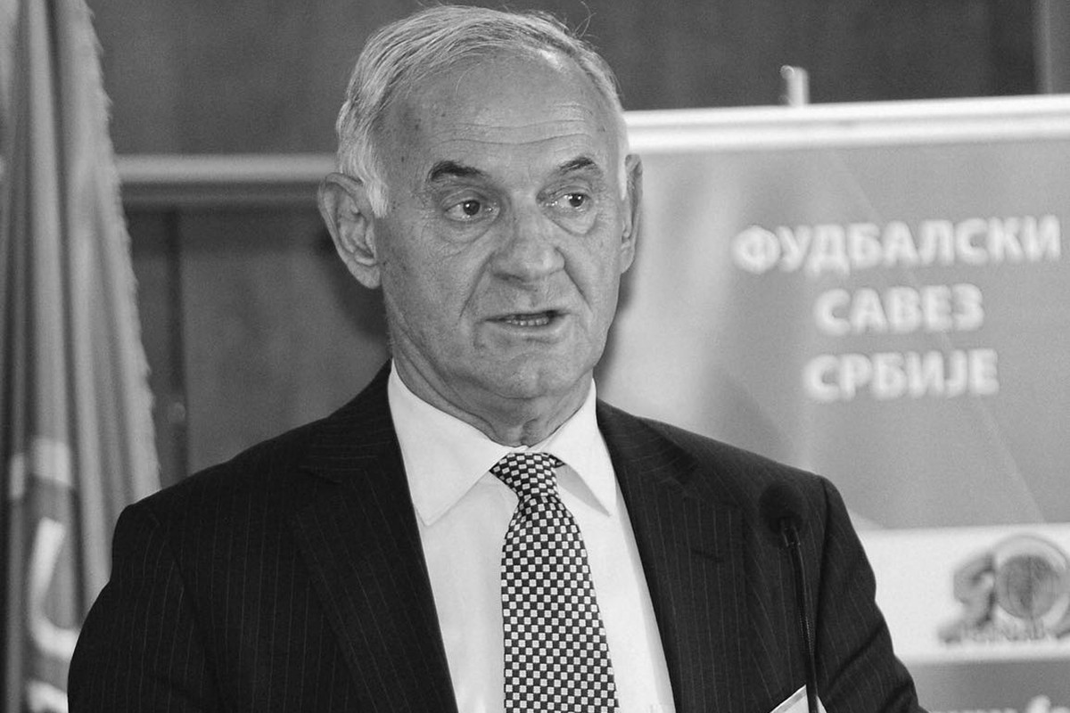 Umro legendarni srpski fudbaler