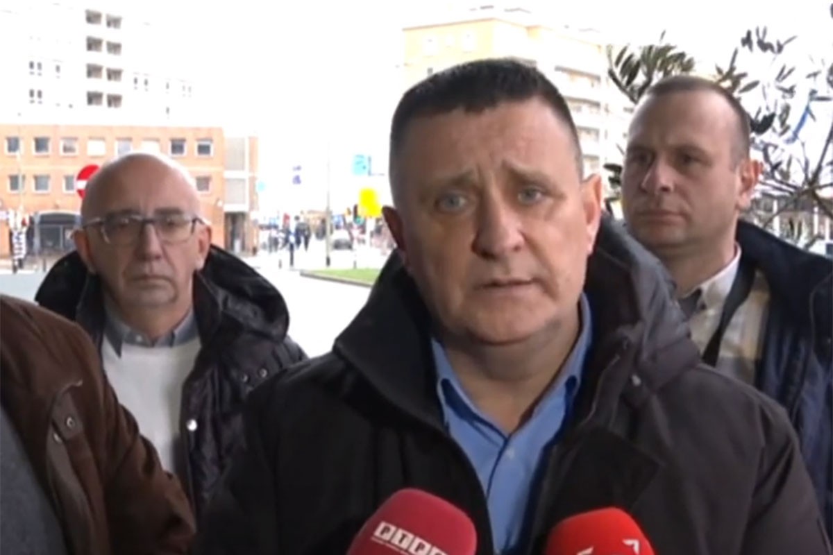 Opjevana Đajićeva posjeta Mladiću u Hagu: "Pozdravi nam, doktore, našeg generala"