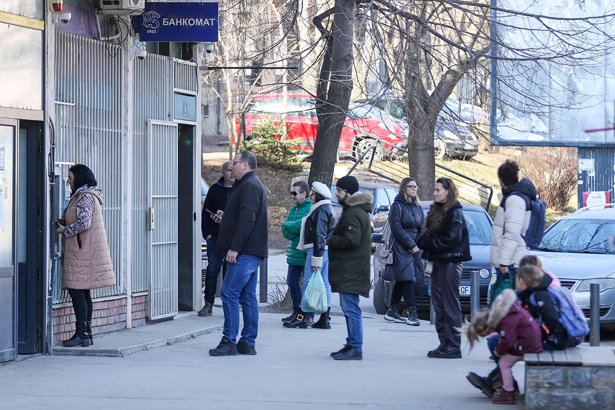 Albanijan post: Evro nije zvanična valuta na Kosovu i Metohiji