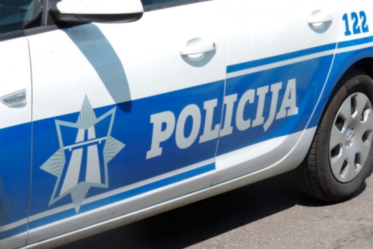 Odbornik Skupštine udario pješaka, bore mu se za život