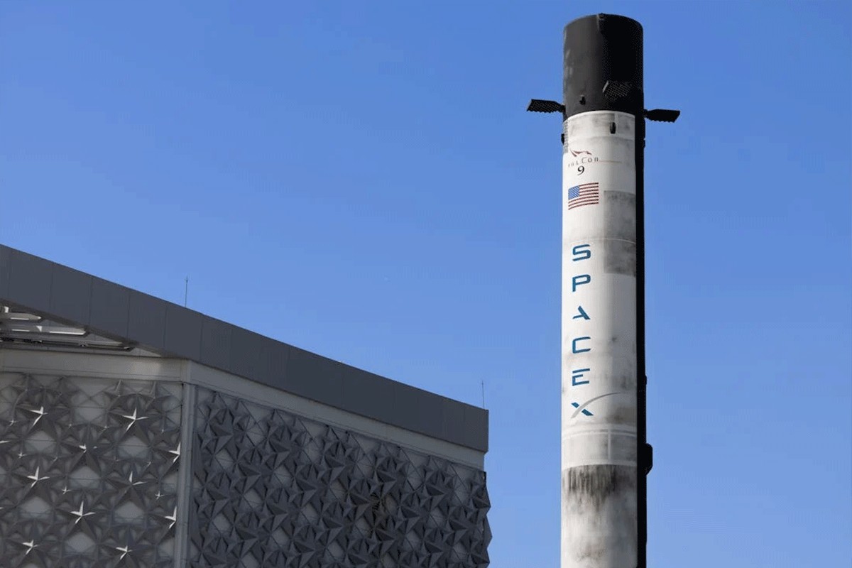 SpaceX će ove godine iz orbite ukloniti 100 starih Starlinkovih satelita