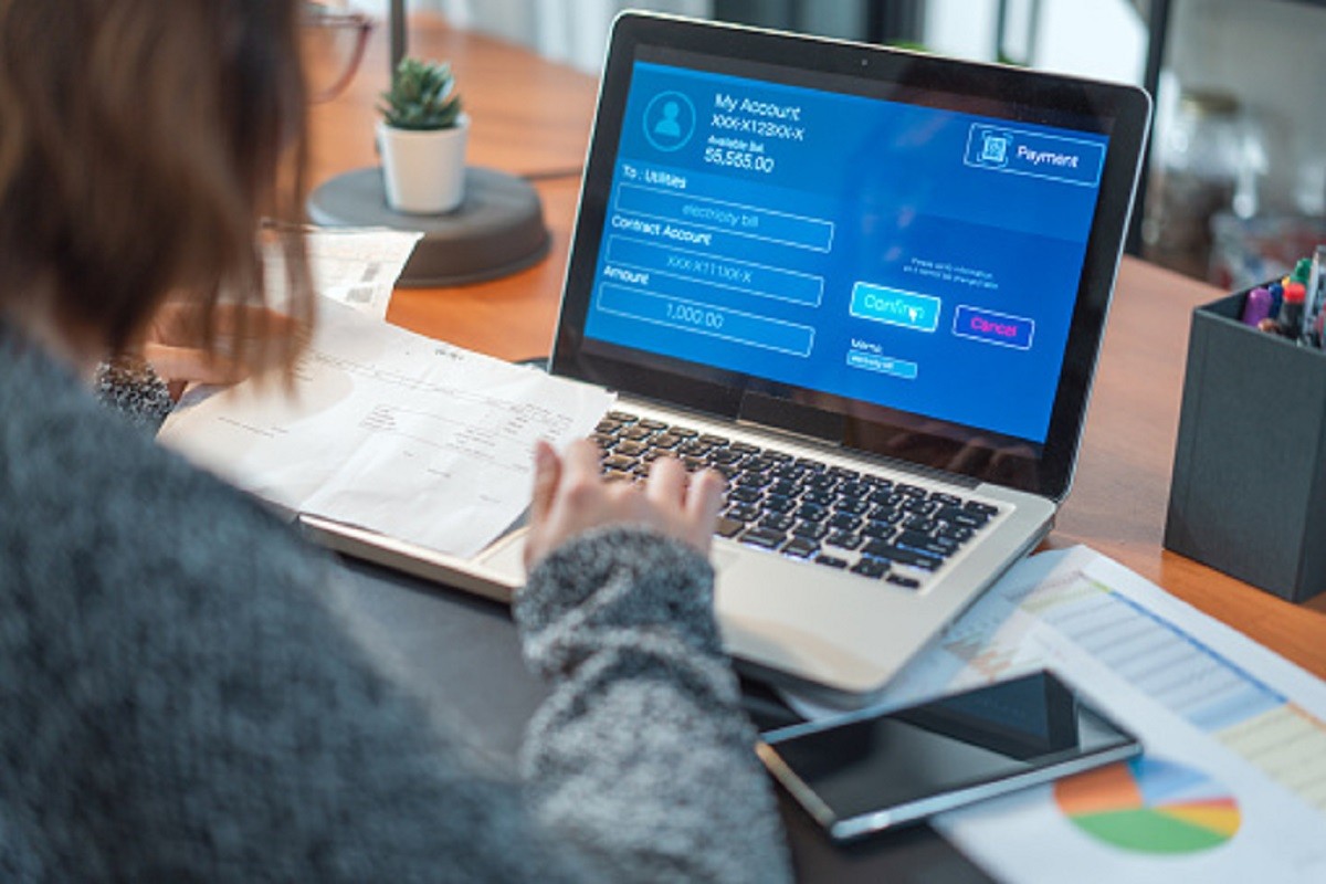 Privrednici izgubljeni u "digitalnom lavirintu" eFaktura