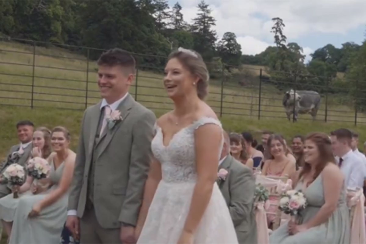 Umjesto sudbonosnog "da" začulo se nešto drugo: Mladenci i gosti prasnuli u smijeh (VIDEO)