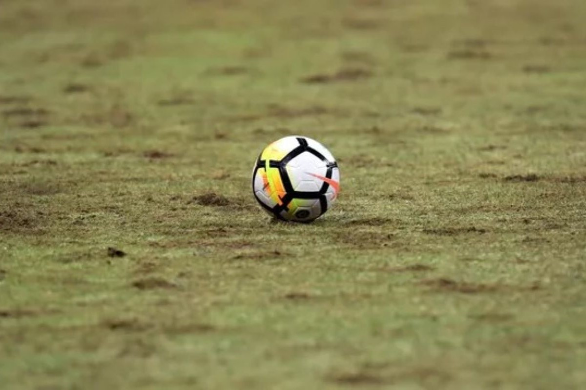 Klub saopštio tužne vijesti: Fudbaler preminuo u 19. godini