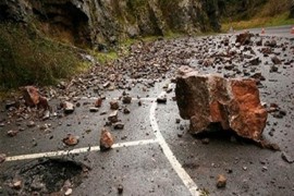 Potreban oprez zbog odrona i obrušavanja drveća usljed jakog vjetra