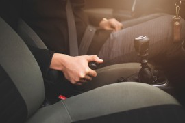 Evo čemu služi "misteriozno" dugme u autima