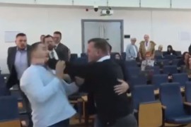 Fizički obračun Zahiragića i Vrete u Skupštini Kantona Sarajevo ...