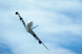 Putnik u avionu pokušao izvršiti samoubistvo, pilot morao prinudno da ...