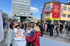 Građani Banjaluke potpisuju peticiju protiv kladionica pored škola
