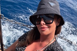Bivša supruga folk zvijezda ima šta da pokaže u bikiniju (FOTO)