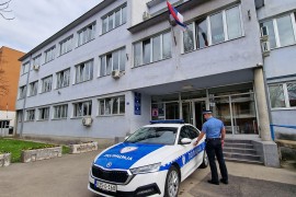 Policiji prijavljuju da su izgubili oružje, dječja kolica i ...