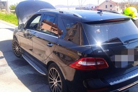 Gorio skupocjeni mercedes u Banjaluci