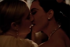 Kim Kardašijan i Ema Roberts šokirale fanove sočnom scenom