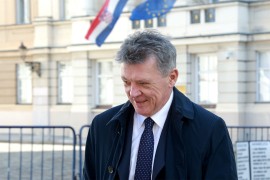 Pucano na automobil Ivana Turudića