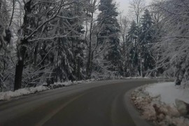 Oprez zbog vlažnih kolovoza, u planinskim predjelima snijeg