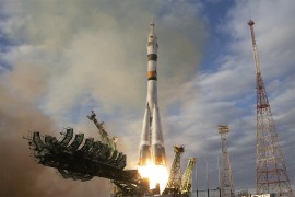 Kosmonauti iz tri zemlje stigli do svemirske stanice