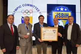 Plaketa za razvoj sporta Hokejaškom savezu BiH