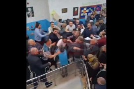 Haos na izborima u Turskoj: Oružje, motke, kamenje... (VIDEO)