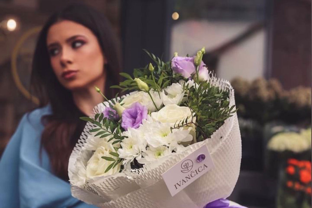 U susret 8. martu: Banjalučani u redovima za cvijeće