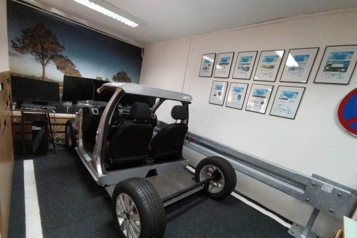 Predstavljena laboratorija za E-mobilnost Fakulteta za saobraćaj