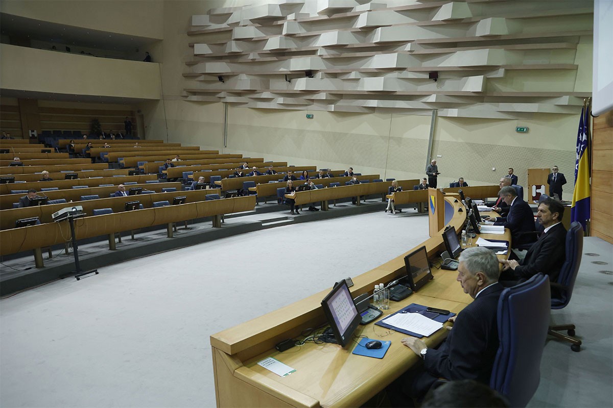 Komisija odluke može donositi bez Srba, SNSD tvrdi da nema prenosa nadležnosti