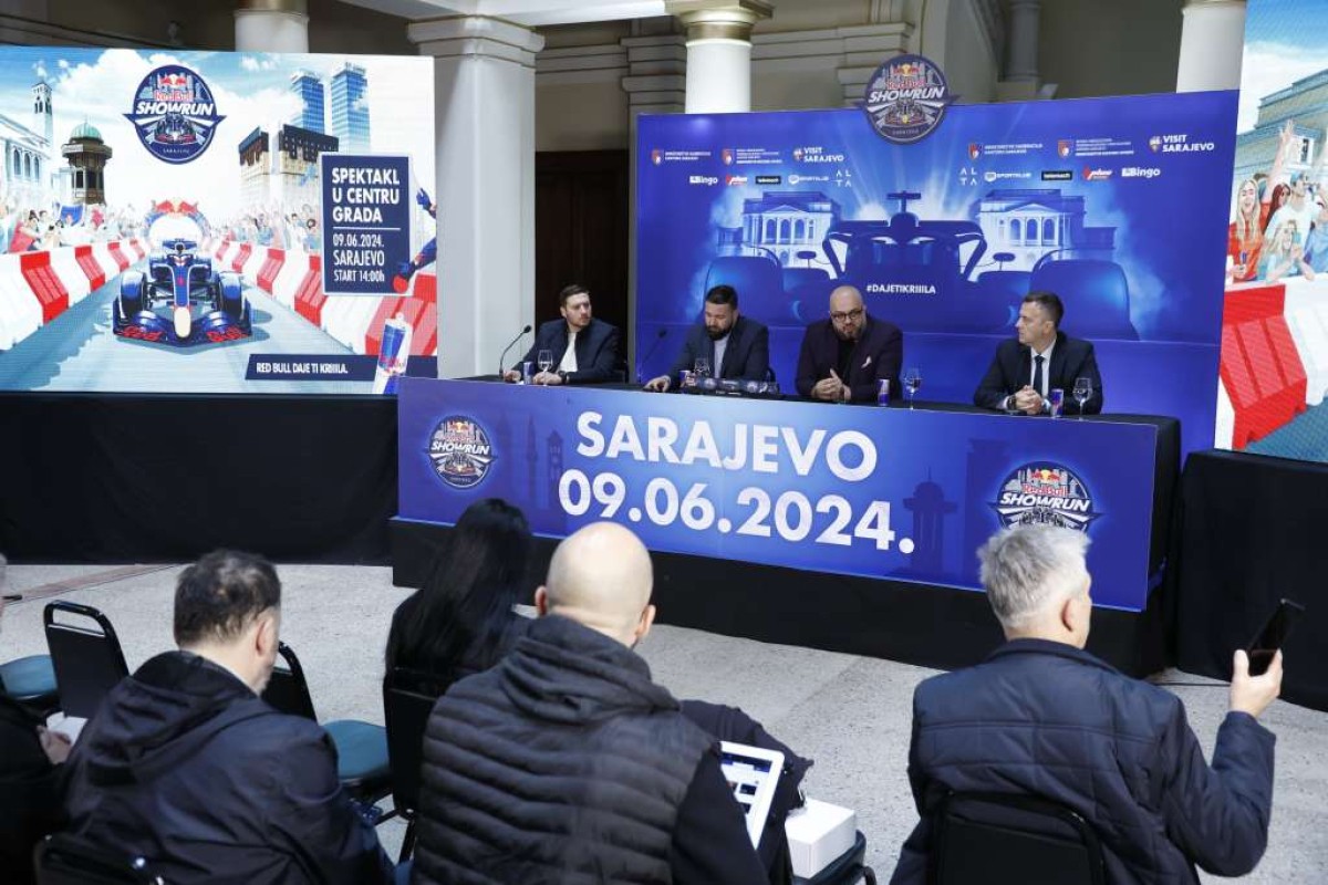 Bolid Formule 1 na ulicama Sarajeva 9. juna