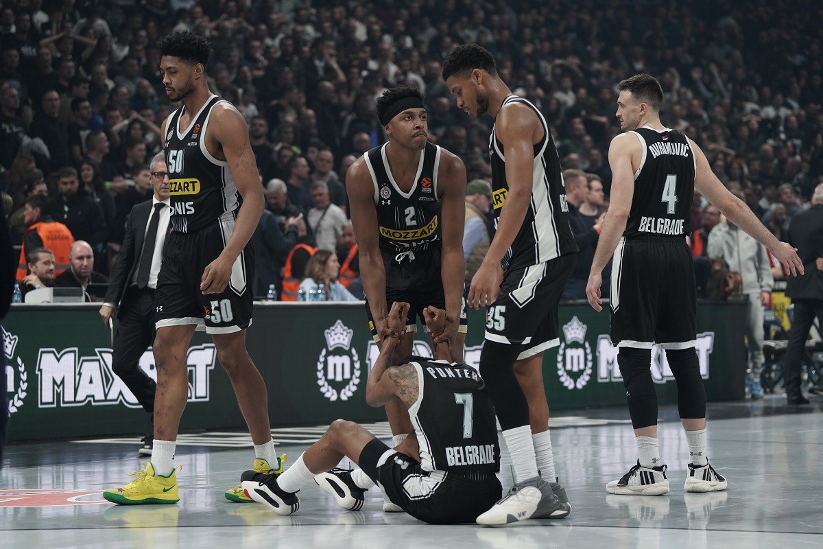 Partizan kompletan pred Barselonu