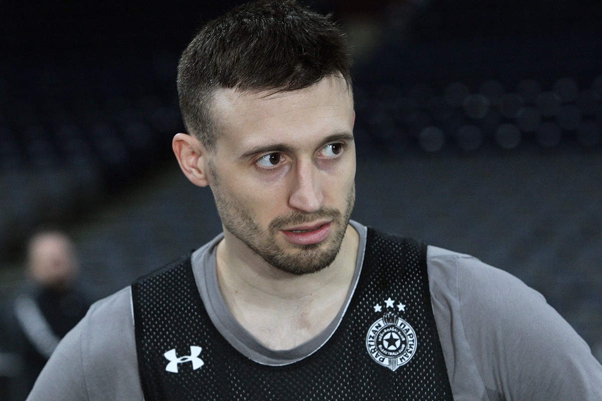 Avramović pred Barsu: Borba za goli život
