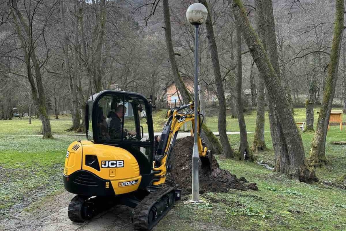 Radovi na Vrelu Bosne: Uskoro nova rasvjeta i video-nadzor