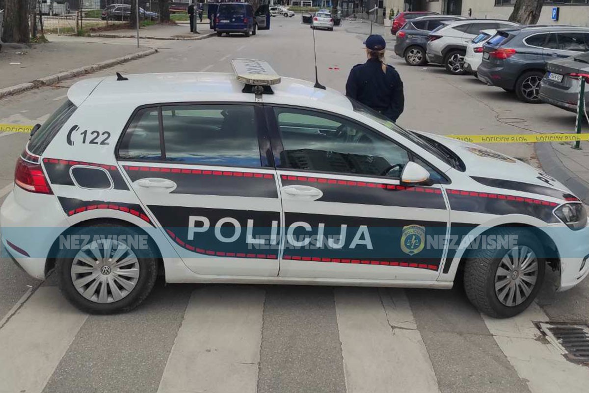 Potjera u BiH: Iz automatske puške zasuo vozilo, pa bježao policiji