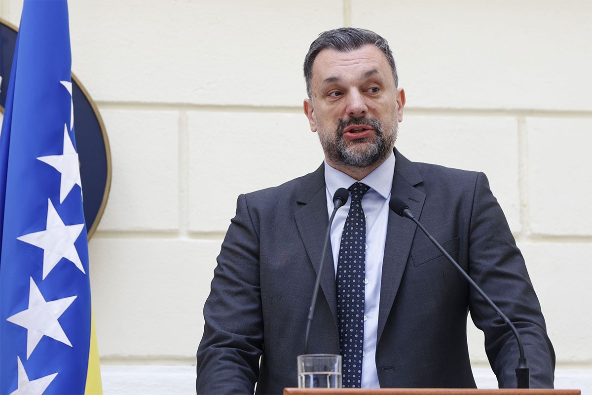 Konaković: Lagumdžija "radi dobar posao"