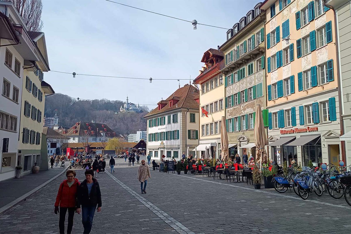 Lucern, bajkoviti grad na obalama jezera, u sjenci veličanstvenih Alpa (FOTO)