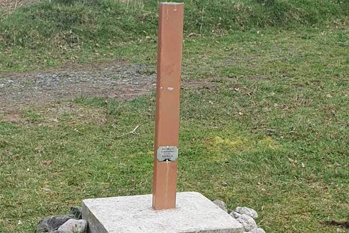 Ponovo oštećen krst na molitvištu u Federaciji BiH