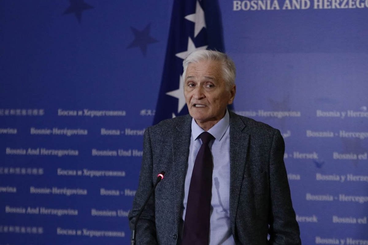 Špirić: Nijedno rješenje neće doći bez razgovora