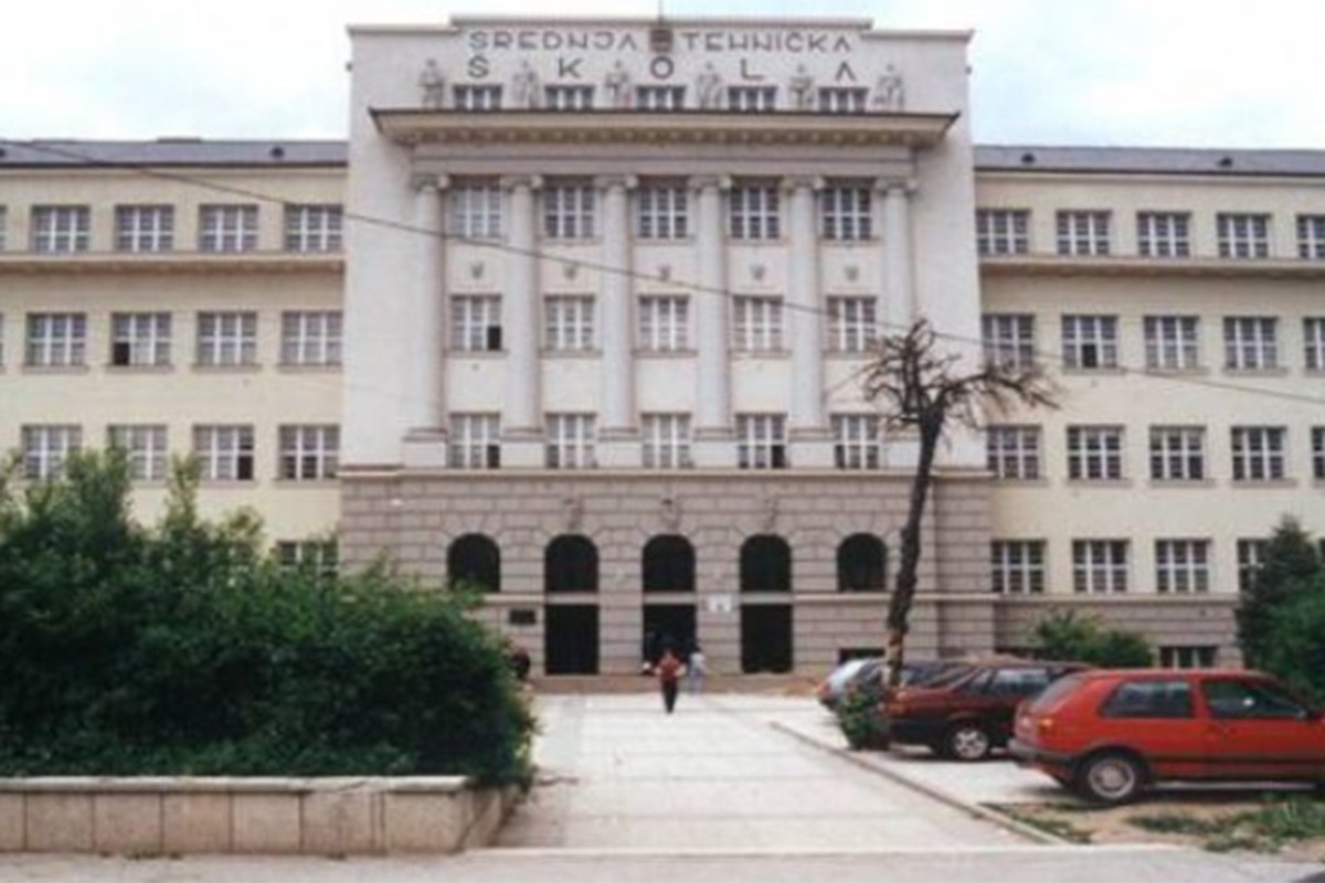 Direktor Srednje mašinske-tehničke škole: Nisu se tukli naši đaci