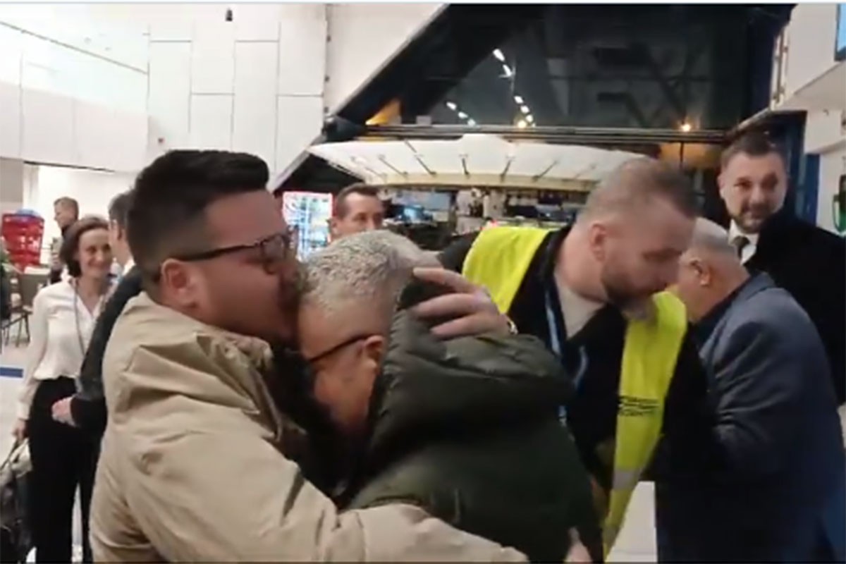 Evakuacija državljana BiH: Majka sa dvoje djece i ljekar iz Gaze stigli u Sarajevo (VIDEO)